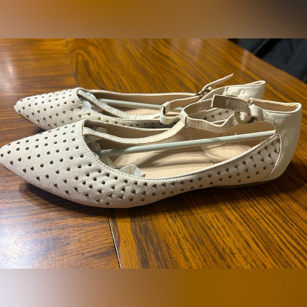 Flats (Women’s)